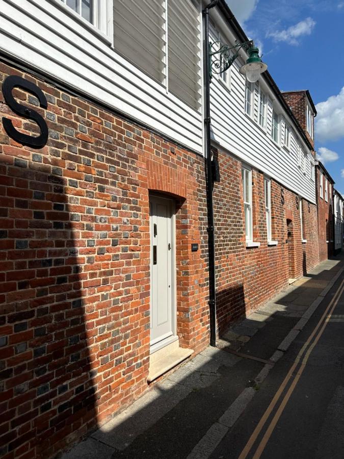 Jesticos, Perfectly Wonderful Central , 1 Parking Included Canterbury Eksteriør billede
